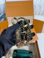 Louis Vuitton Capucines BB Handbag Size: 27cm*18cm*9cm - Image 6