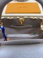 Louis Vuitton Capucines BB ostrich leather handbag Model: M11341 Size: 27cm*18cm*9cm - Image 9