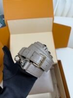 Louis Vuitton Capucines BB ostrich leather handbag Model: M11341 Size: 27cm*18cm*9cm - Image 7