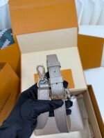 Louis Vuitton Capucines BB ostrich leather handbag Model: M11341 Size: 27cm*18cm*9cm - Image 6