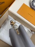 Louis Vuitton Capucines BB Handbag Model: M24698 Size: 27cm*18cm*9cm - Image 13