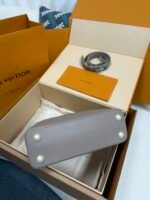 Louis Vuitton Capucines BB Handbag Model: M24698 Size: 27cm*18cm*9cm - Image 12