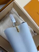 Louis Vuitton x TM Capucines handbag in white and purple. Model: M13253 Dimensions: 27 cm x 17.3 cm x 9 cm. - Image 14