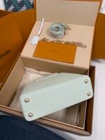 Louis Vuitton x TM Capucines handbag in white and purple. Model: M13253 Dimensions: 27 cm x 17.3 cm x 9 cm. - Image 13