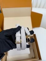 Louis Vuitton Capucines BB Handbag Model: M24698 Size: 27cm*18cm*9cm - Image 15