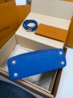 Louis Vuitton Capucines BB Handbag Model: M82904 Size: 27cm*18cm*9cm - Image 11