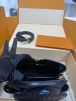 Louis Vuitton Capucines BB Ostrich Leather Handbag Model: M24714 Size: 27cm*18cm*9cm - Image 10