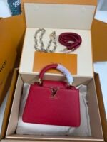 Louis Vuitton Capucines BB Handbag Model: M82904 Size: 27cm*18cm*9cm