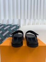 LOUIS VUITTON SANDALS - Image 4