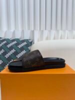 LOUIS VUITTON SANDALS - Image 14