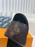 LOUIS VUITTON SANDALS - Image 6