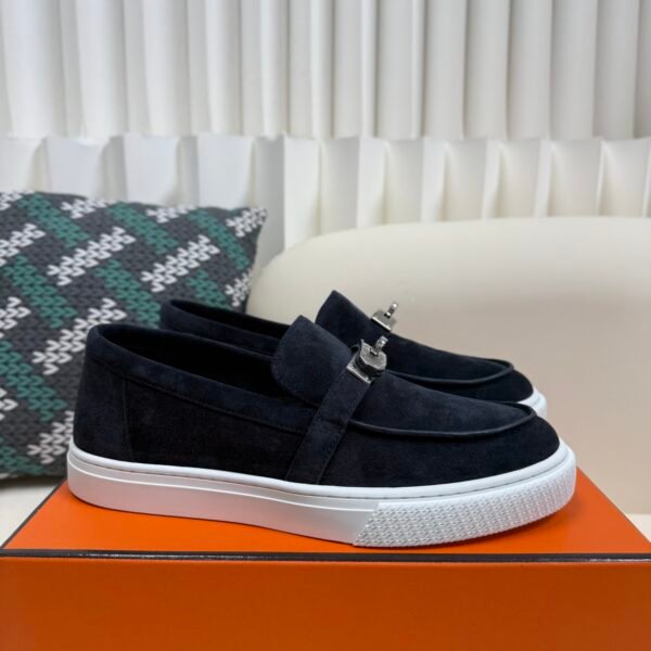 Hermès 25WF casual shoes