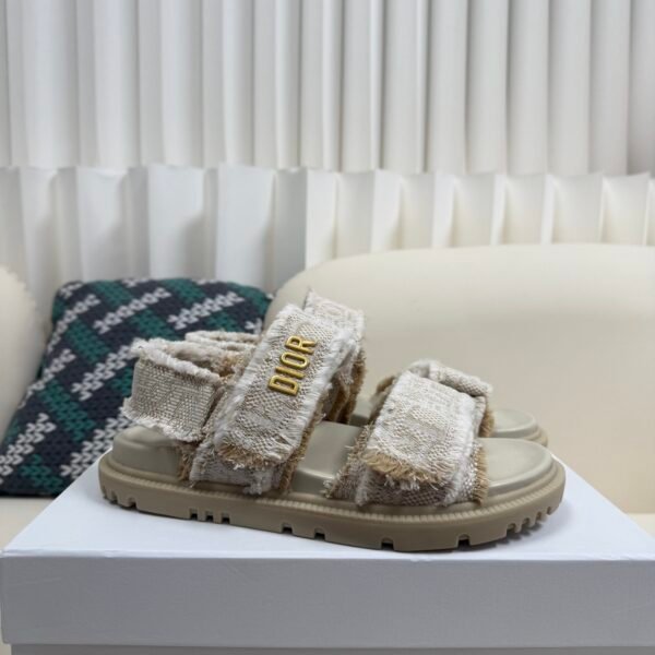 Dior A word sandal