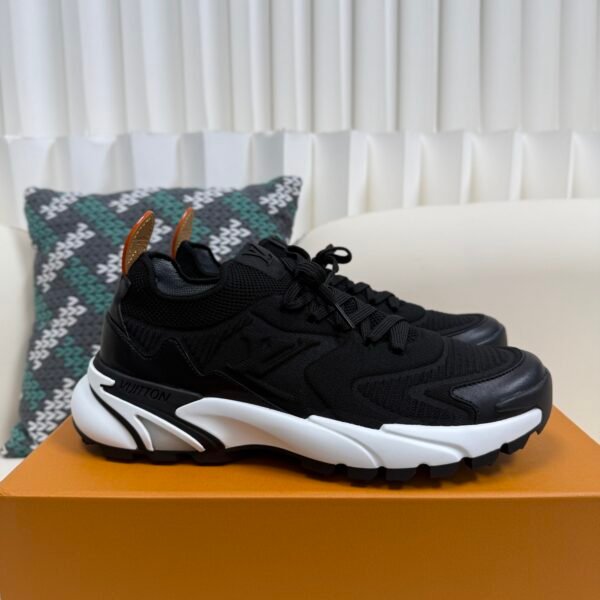 LOUIS VUITTON RUNNER TATIC SNEAKERS