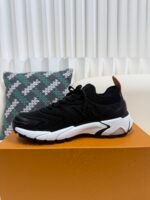 LOUIS VUITTON RUNNER TATIC SNEAKERS - Image 11
