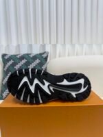 LOUIS VUITTON RUNNER TATIC SNEAKERS - Image 6