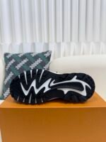 LOUIS VUITTON RUNNER TATIC SNEAKERS - Image 14