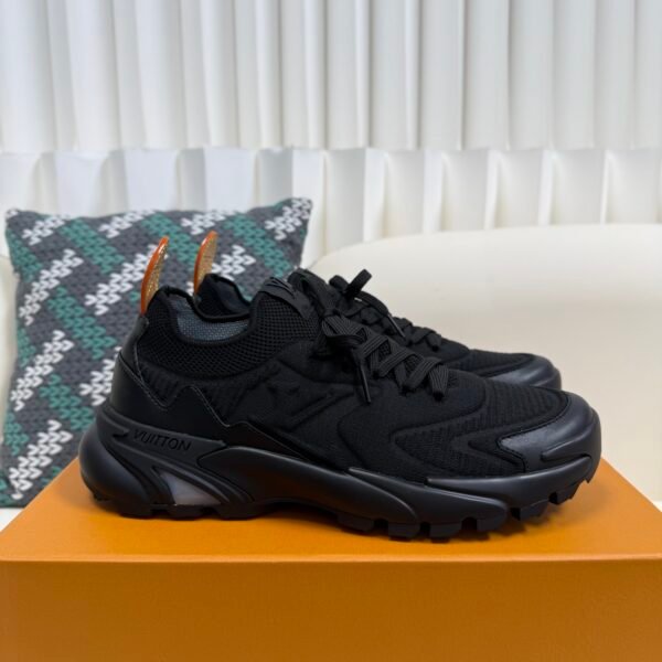 LOUIS VUITTON RUNNER TATIC SNEAKERS