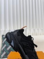 LOUIS VUITTON RUNNER TATIC SNEAKERS - Image 9