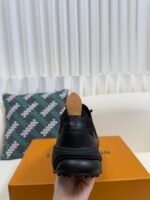 LOUIS VUITTON RUNNER TATIC SNEAKERS - Image 5