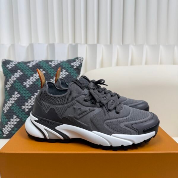 LOUIS VUITTON RUNNER TATIC SNEAKERS