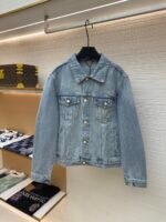 LOUIS VUITTON adhesive letter denim jacket