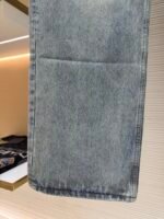 LOUIS VUITTON Adhesive Letter Jeans - Image 5