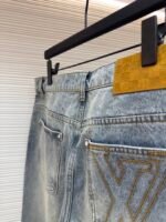 LOUIS VUITTON Adhesive Letter Jeans - Image 2