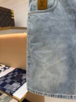 LOUIS VUITTON logo denim shorts - Image 6