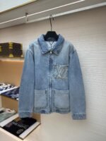 LOUIS VUITTON adhesive letter denim jacket