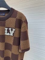 LOUIS VUITTON Brown Grid Nail Bead Woolen Short Sleeve - Image 5