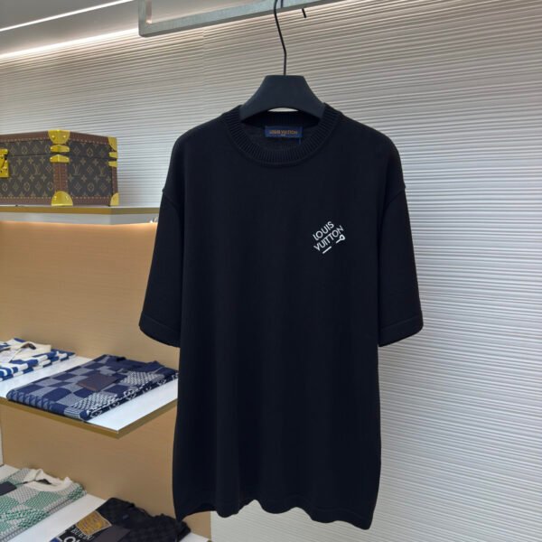 LOUIS VUITTON Embroidered Letter Pin Short Sleeve