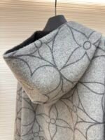 LOUIS VUITTON Circle Flower Double sided Woolen Coat - Image 3