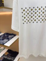 LOUIS VUITTON smiley face short sleeved T-shirt - Image 8