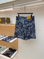 LOUIS VUITTON floral embroidered letter shorts - Image 2