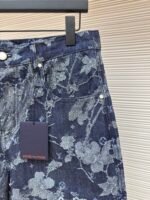 LOUIS VUITTON floral embroidered letter shorts - Image 7