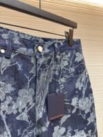 LOUIS VUITTON floral embroidered letter shorts - Image 4