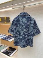 LOUIS VUITTON floral embroidered letter short sleeved shirt - Image 2