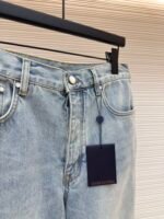 LOUIS VUITTON logo denim shorts - Image 4