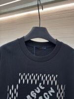 LOUIS VUITTON Embroidered Bead Letter T-shirt - Image 4