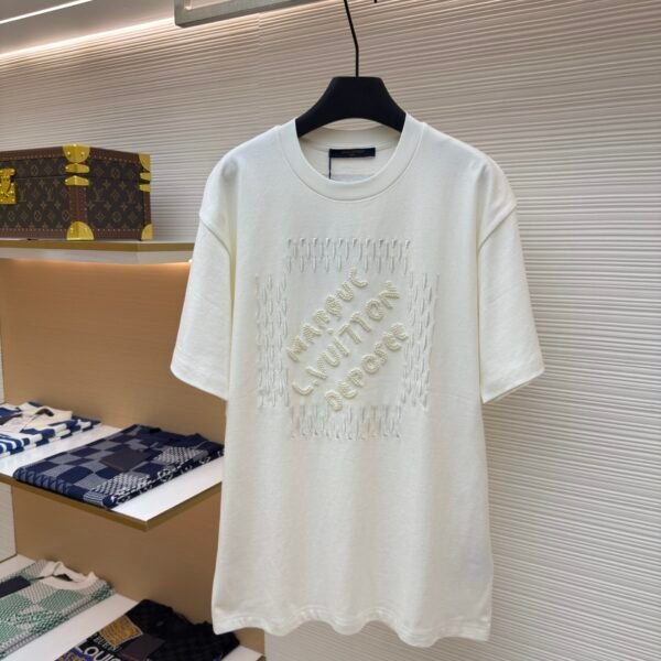 LOUIS VUITTON Embroidered Bead Letter T-shirt