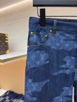 LOUIS VUITTON Youth Cloth Shorts - Image 4