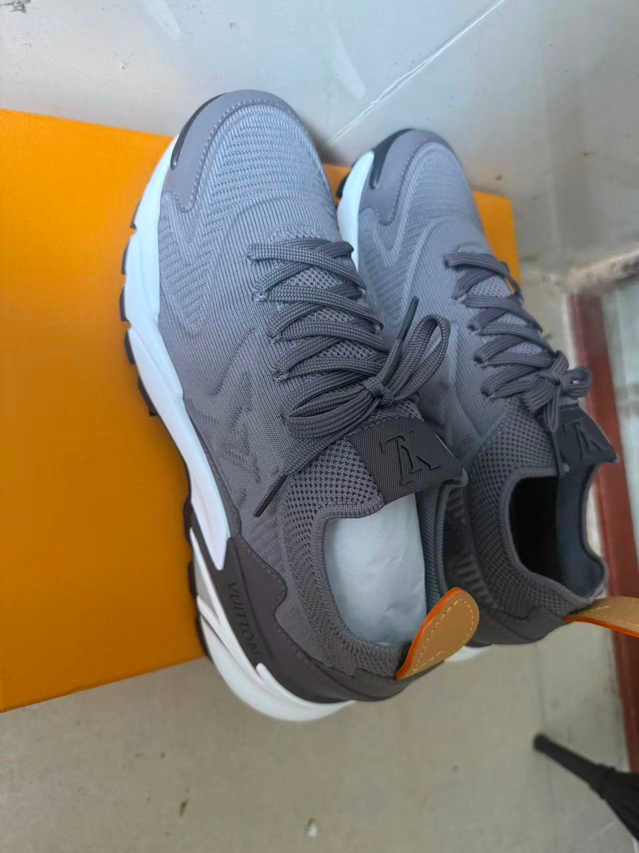 LOUIS VUITTON RUNNER TATIC SNEAKERS photo review