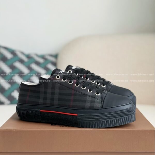 Burberry Low Cut Casual Sports Shoes