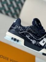LOUIS VUITTON TRAINER SNEAKERS - Image 9