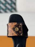 Louis Vuitton Frame Patent Canvas PrintedFlip Flops - Image 6