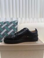 Christian Louboutin low-top sneakers with rivets - Image 11