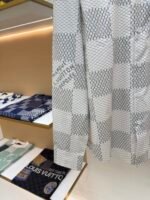 LOUIS VUITTON solid color oversized shirt - Image 6