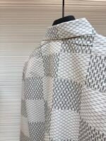 LOUIS VUITTON solid color oversized shirt - Image 3