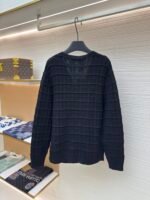 LOUIS VUITTON Twisted Flower Double breasted Knitted Cardigan - Image 2